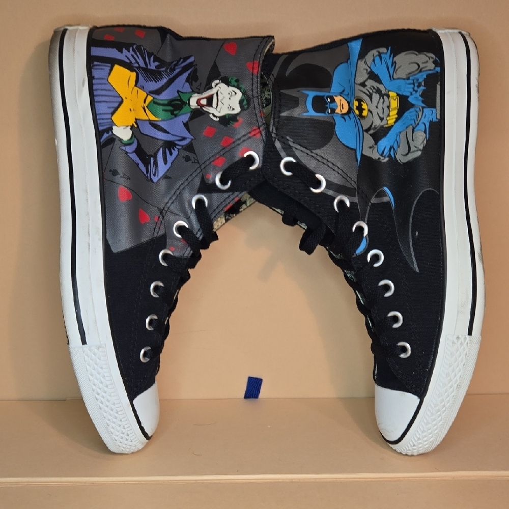 RARE🔥 Converse Chuck Taylor x BATMAN vs The Joker DC Comics All Star Hi Top 8.5 - Picture 12 of 12